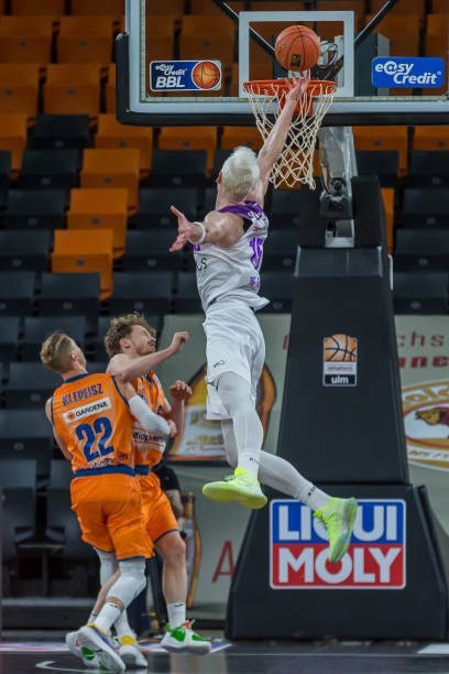 欧元年薪的 欧元年薪的