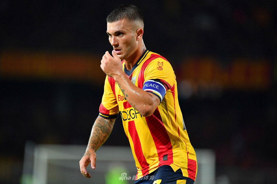 低位进攻的 低位进攻的