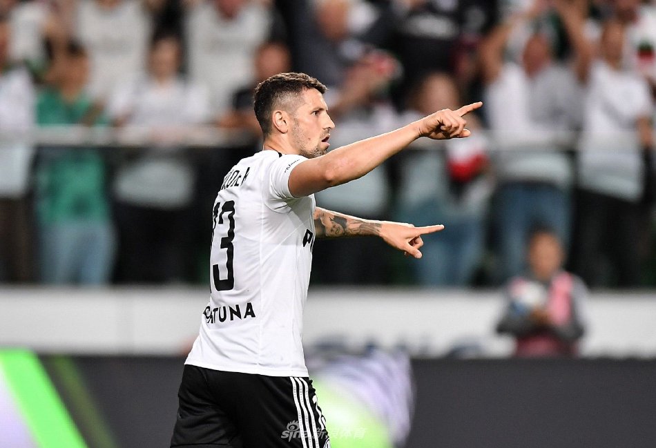 持球单打内 持球单打内