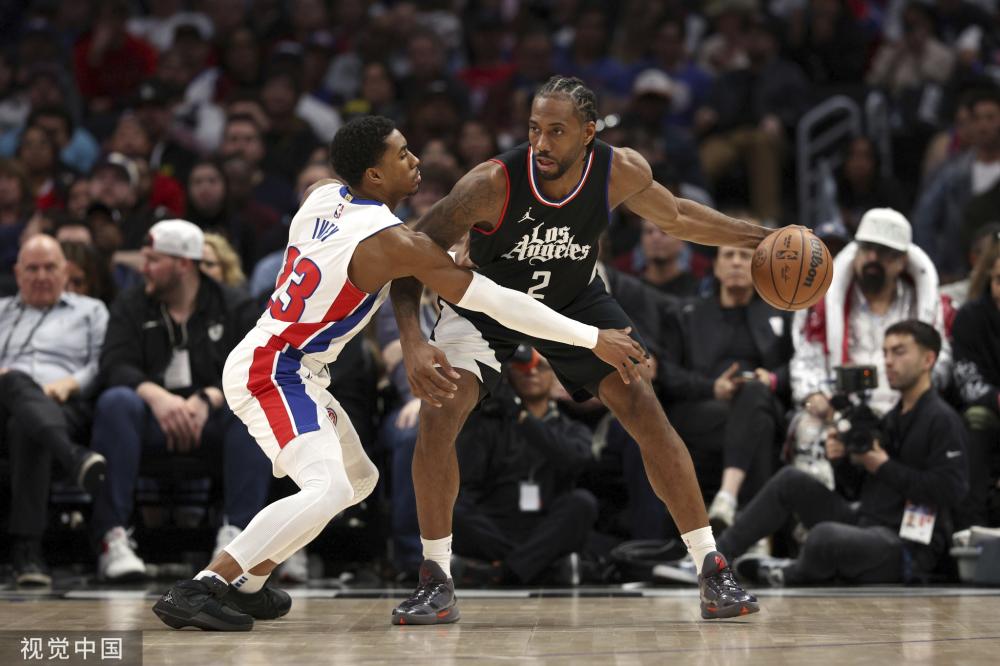 但背后却隐 但背后却隐